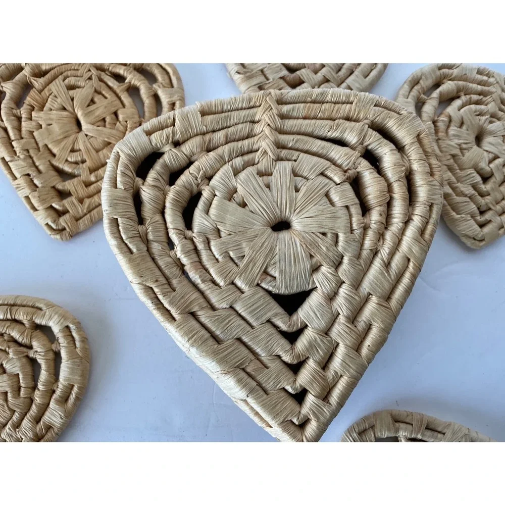 Vintage Heart Woven Straw Basket with Lid and‎ 4 Coasters Set Tan Boho